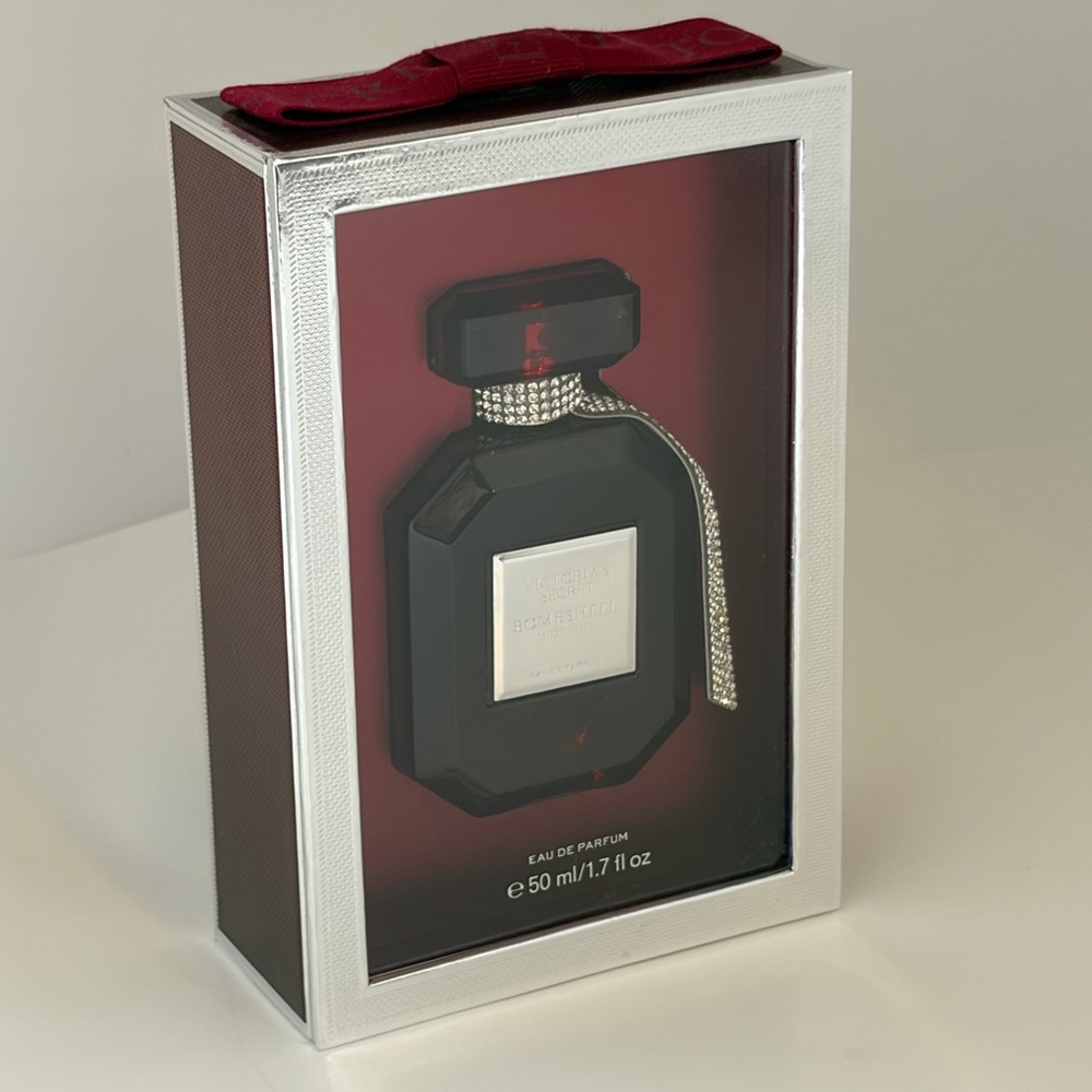 Victoria’s Secret Bombshell Midnight Perfume